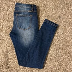 Distressed Kancan skinny jeans